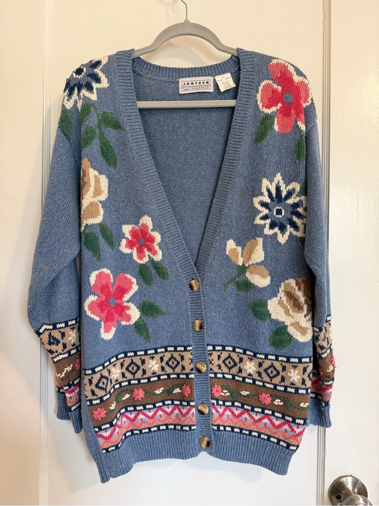 Jantzen Sweaters - Vintage JANTZEN CLASSICS, RAMIE COTTON KNIT BLUE CARDIGAN HAND STITCHED FLOWERS